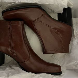 Franco Sarto Women’s L-Transit Ankle boots Brick STR Nappa 7M